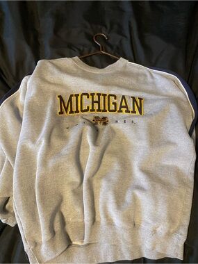 Michigan Logo Crewneck Sweatshirt - Gray with Yellow Accent